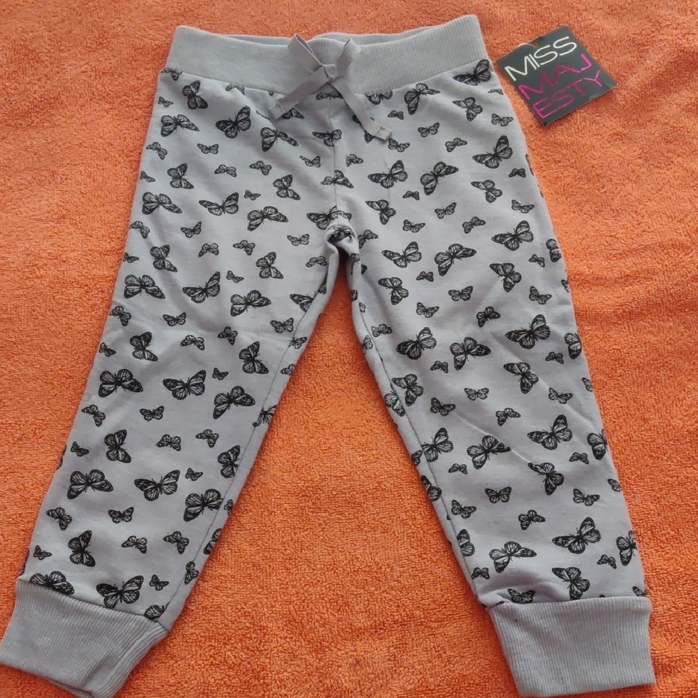 MISS MAJESTY Gray Butterfly Print Pants